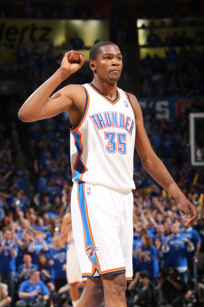 波兰媒体：莱万收到米兰、沙特和美职联报价，米兰愿签约两年（波媒称：莱万已获米兰、沙特及美职联报价，米兰愿提供两年合同）