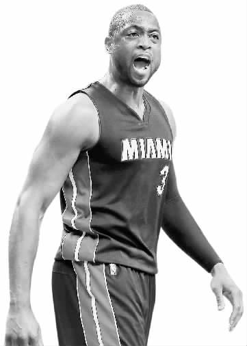 国足大换血！邵佳一破格提拔3大新星， 球迷：比归化球员强多了！（国足阵容大调整！邵佳一破格召入三大新星，球迷：实力不逊归化球员）