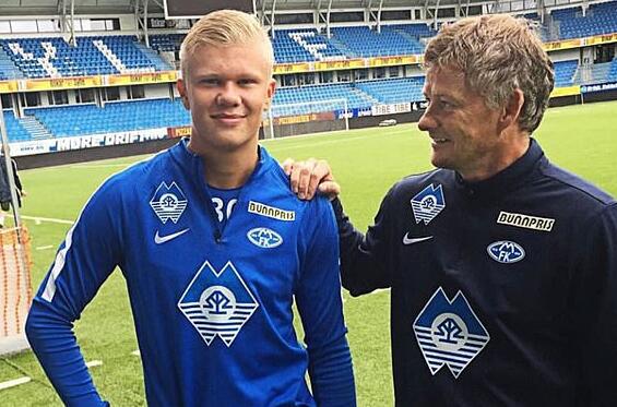 巴甲半场：克里斯蒂安头球破僵，克鲁塞罗暂1-0博塔弗戈（巴甲半场战报：克里斯蒂安头球先拔头筹，克鲁塞罗暂1-0领先博塔弗戈）