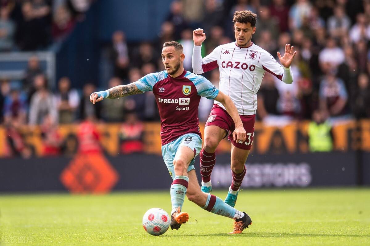 埃及媒体：有沙特俱乐部将会为萨拉赫开出超过C罗薪水的待遇（埃媒：沙特俱乐部拟向萨拉赫开出高于C罗的薪资待遇）