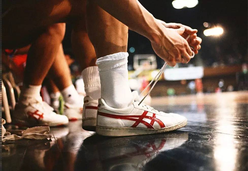 杯赛八强出炉！广厦山西大概率四强会面，上海广东首轮对决成焦点（杯赛八强揭晓：广厦与山西有望会师四强，上海对阵广东成首轮焦点）