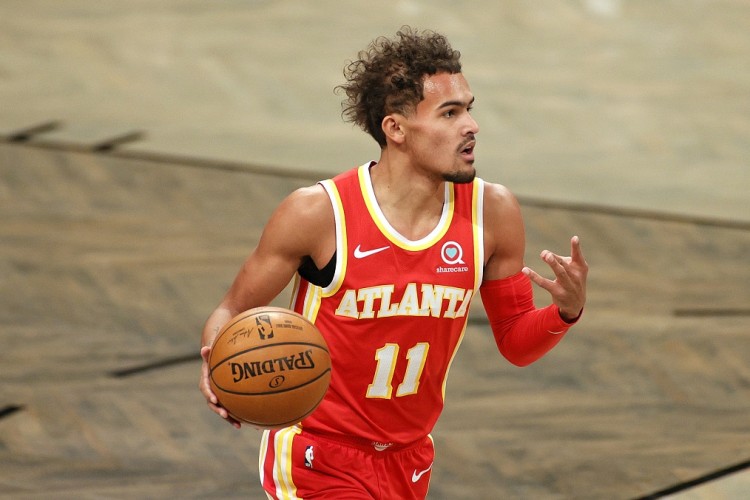 索尔斯克亚拿到了足球史上最漂亮的战术红牌！（索尔斯克亚上演足坛最经典的战术红牌）