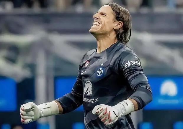 弗拉格：我的拇指一直有些问题，但我已经准备好坚持打比赛（弗拉格：拇指仍有不适，但我已准备带伤出战）