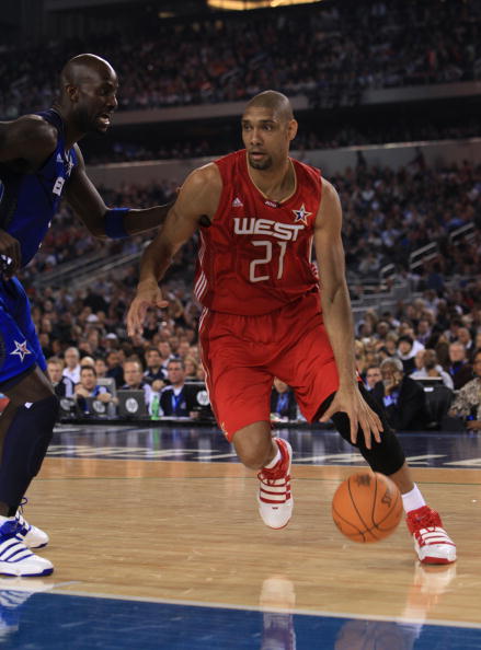 图片报：奥利塞训练中佩戴了大号钻石耳钉，孔帕尼对此不会管（图片报：奥利塞训练时戴大颗钻石耳钉，孔帕尼表示不予干涉）