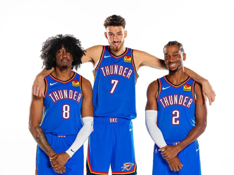 世体：巴萨已提前告知西足协，亚马尔在报到前将接受检查（世体：巴萨已预先通知西班牙足协，亚马尔将在报到前接受检查）