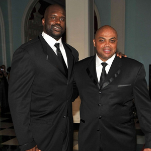 姆巴佩梅开二度，追近C罗的年度进球纪录（姆巴佩双响，逼近C罗年度进球纪录）