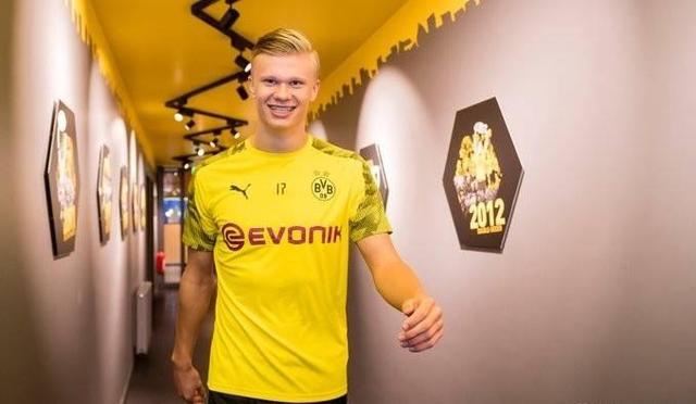 迪洛伦佐：赛后会和孔蒂复盘比赛；欧冠还有两轮还有机会晋级（迪洛伦佐：赛后将与孔蒂复盘，欧冠剩两轮仍有晋级机会）