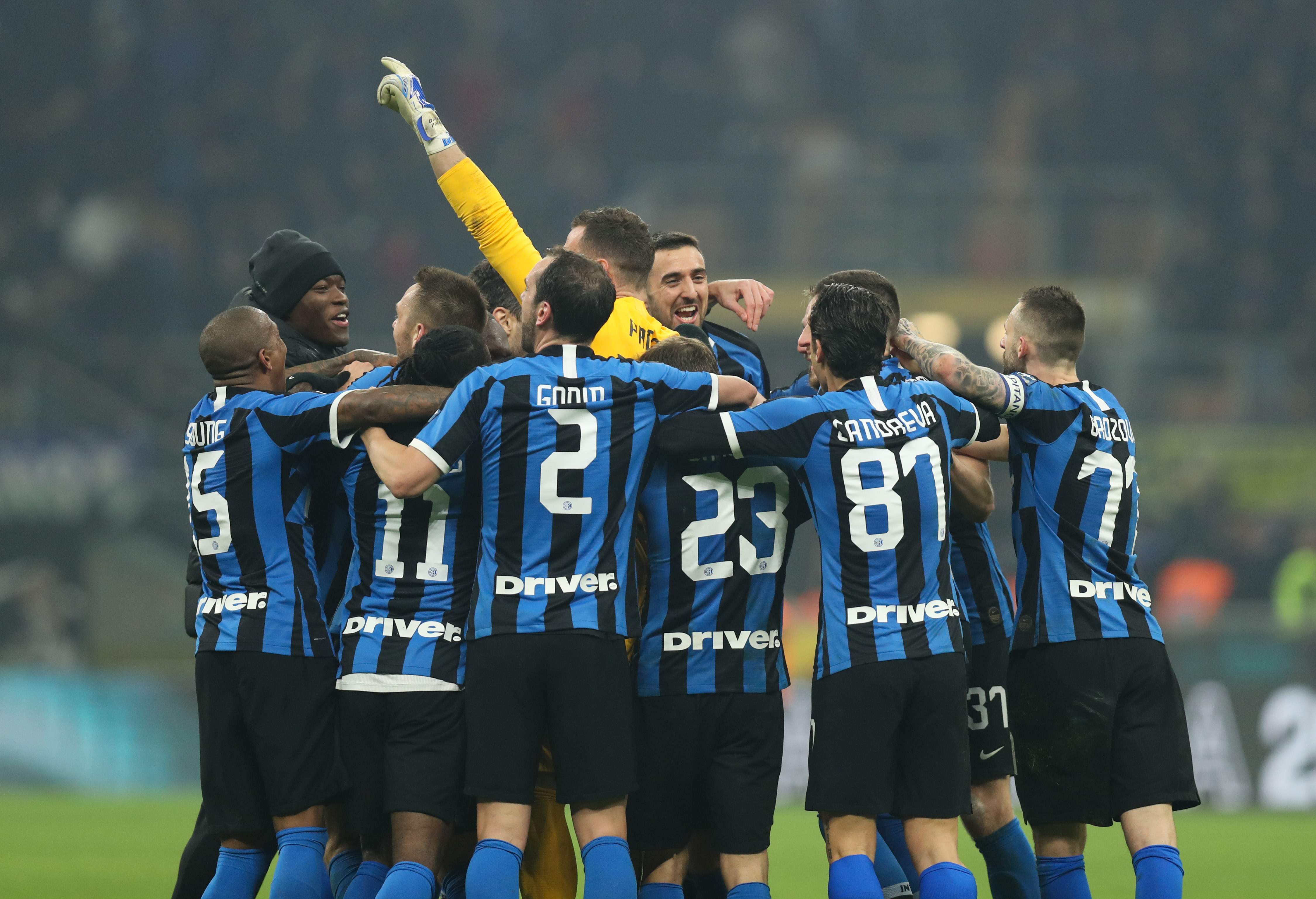 客战多特蒙德贡献帽子戏法+绝平，昂达夫当选全场最佳球员（客场对阵多特上演帽子戏法并补时扳平，昂达夫荣膺全场最佳）