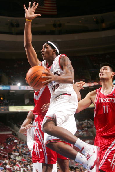 梅开二度助药厂6球大胜海登海姆，19岁中场马扎当选全场最佳（药厂6球横扫海登海姆：梅开二度建功，19岁中场马扎荣膺全场最佳）