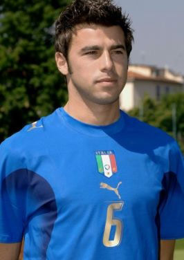 曼联7000万英镑签下亚当·沃顿的交易在水晶宫承认拜仁计划从老特拉福德挖角后加速进行。（水晶宫证实拜仁意图从老特拉福德挖角后，曼联以7000万英镑签下亚当·沃顿的交易加速推进）