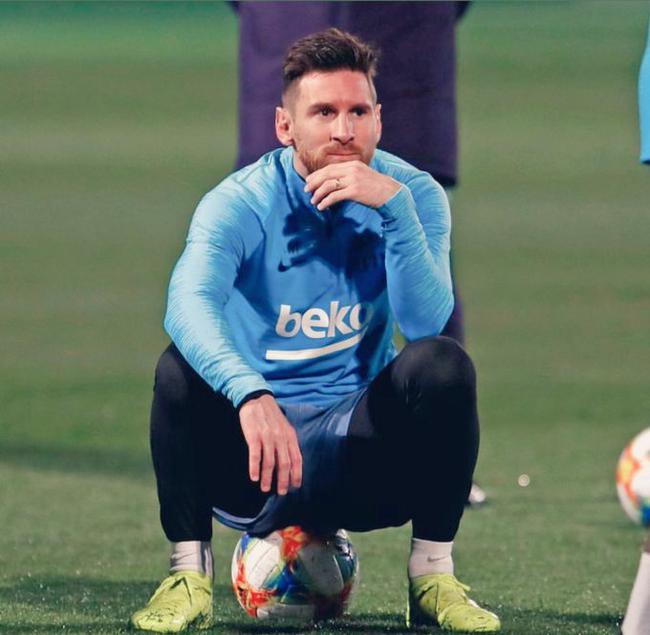 电讯报：萨拉赫吸引多家沙特俱乐部关注，预计下个月正式报价（电讯报：多家沙特球队有意萨拉赫，预计下月递交正式报价）