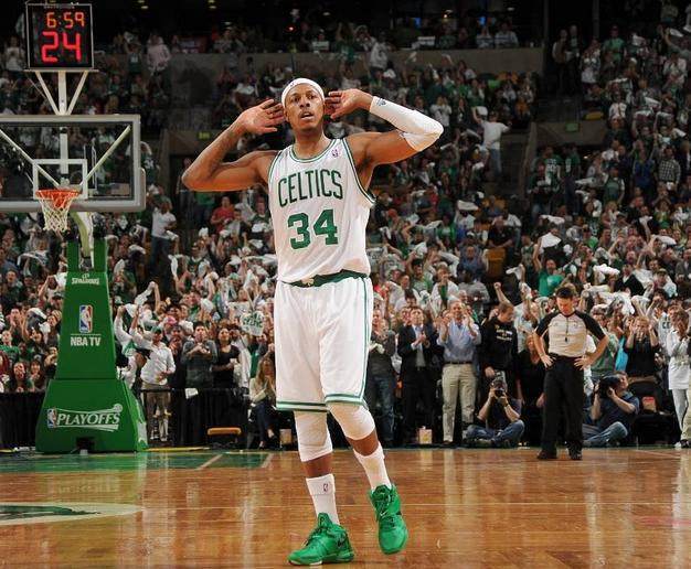 FM26逆天Bug，外场球员“闪现”至门前挡出对方主罚的点球（FM26离谱漏洞：外场球员瞬移到门前封出对手点球）