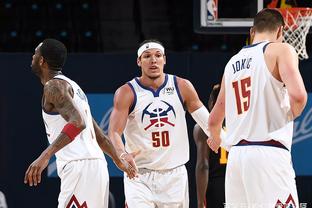 科贝记者：巴萨在帮受焦虑症困扰的阿劳霍，不知道他何时回归（科贝记者：巴萨正协助受焦虑症困扰的阿劳霍，回归时间暂不确定）