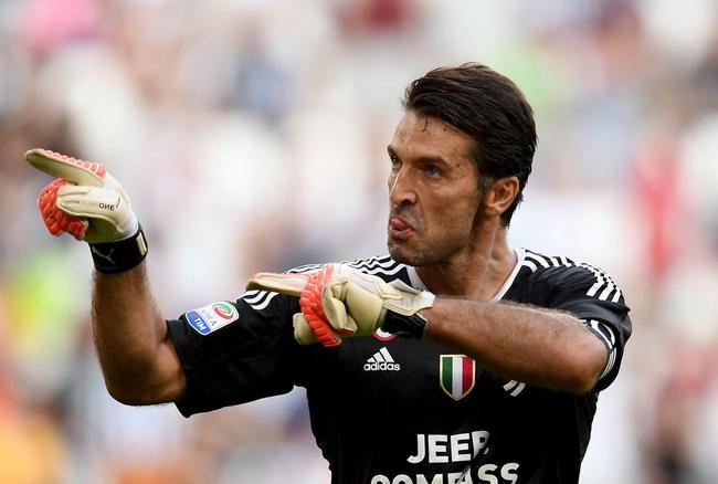 德尚：于帕是最好的后卫之一，他是否续约对法国队都没问题（德尚：于帕是顶级后卫，续约与否都不影响法国队）