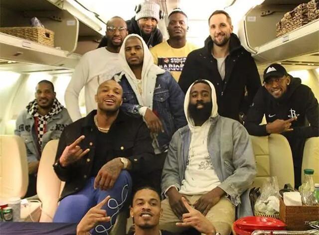 内马尔：我的心永远属于桑托斯；之后将进行膝盖半月板手术（内马尔表态心属桑托斯，随后将接受膝盖半月板手术）