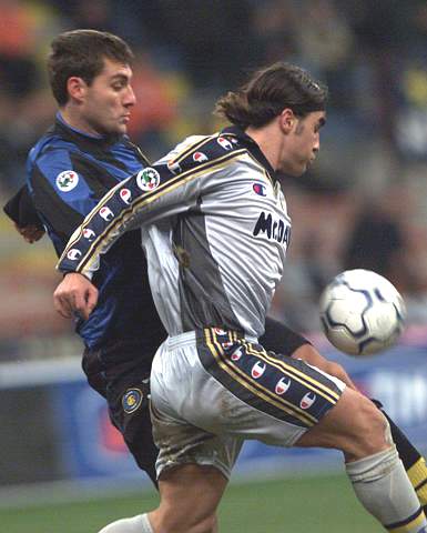 迪奥曼德：我们了解拜仁的实力，通过定位球丢分确实令人遗憾（迪奥曼德：深知拜仁实力，因定位球失分令人惋惜）